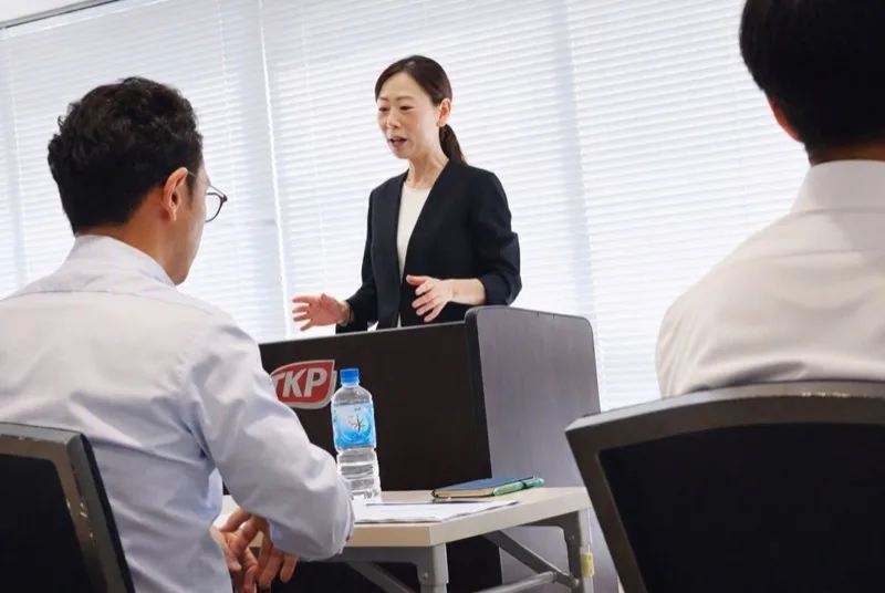 先輩社員向け研修の様子